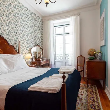 Vintage & Modern Apartment